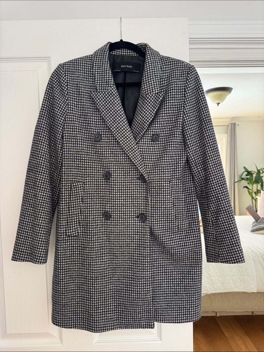 Zara Black & White Houndstooth Double-Breasted Coat